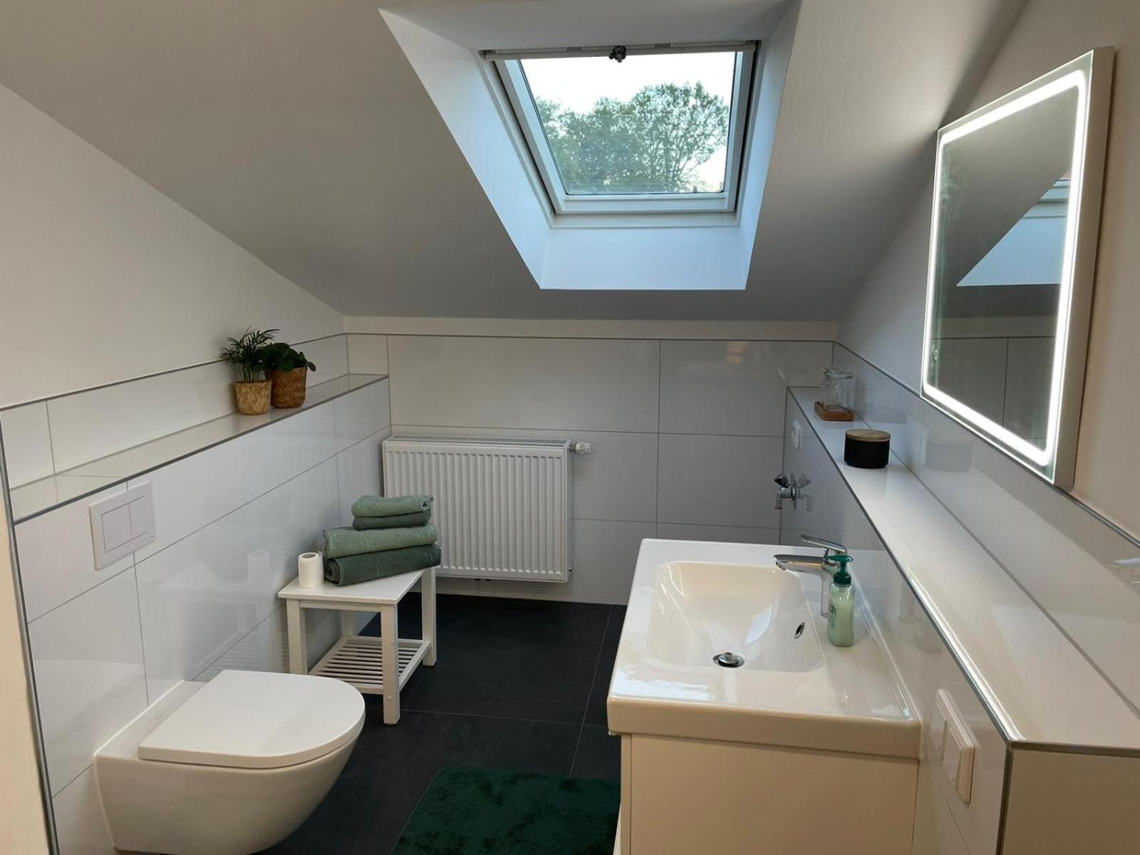 --Renoviert-- Ruhige 1-Zimmer Einliegerwohnung Mit Kueche Und Bad In Grossburgwedel Экстерьер фото